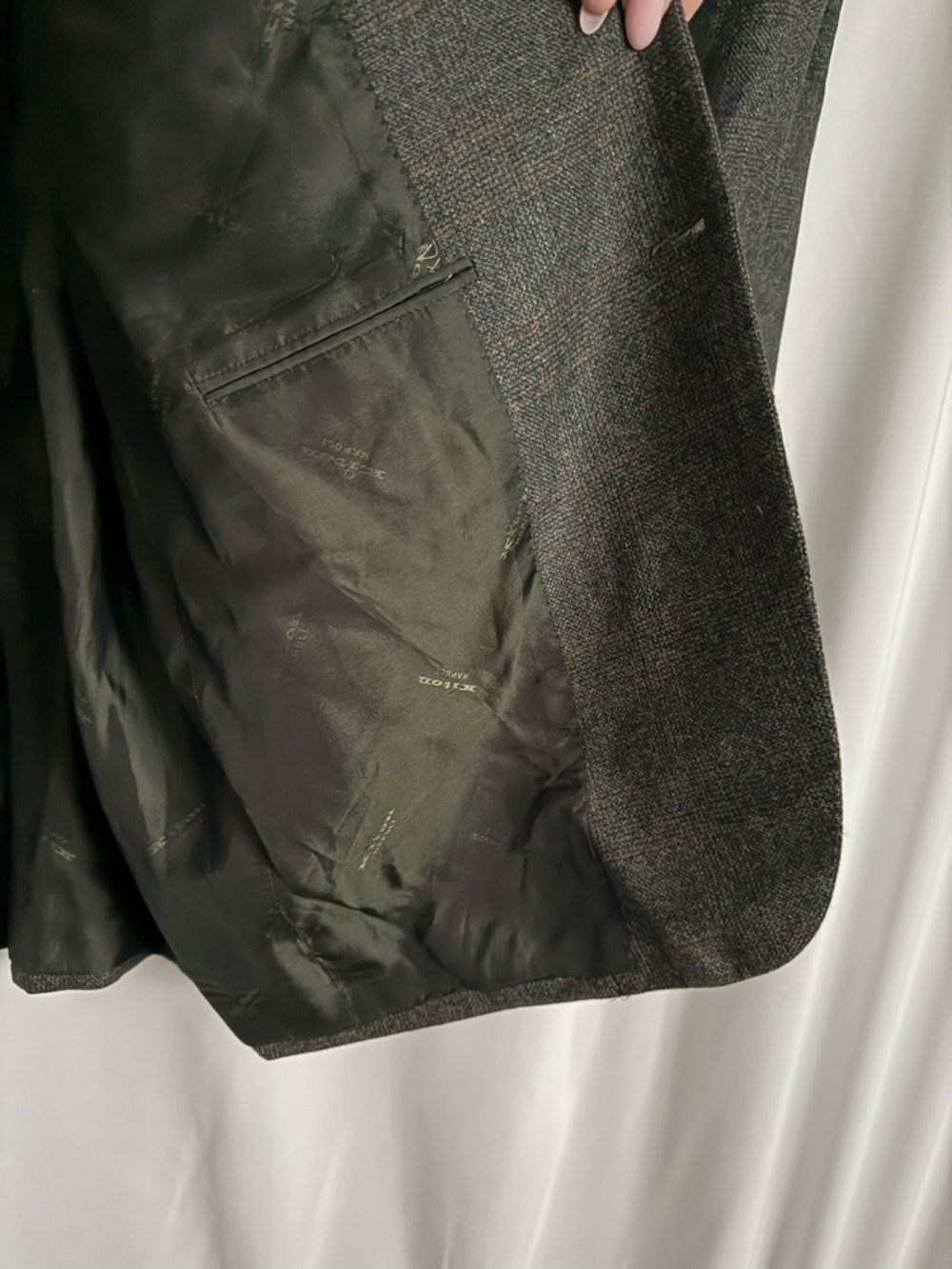 Kiton Plaid Two-Piece 100% Cashmere Suit Jacket and Pants set - Picture 10 of 16